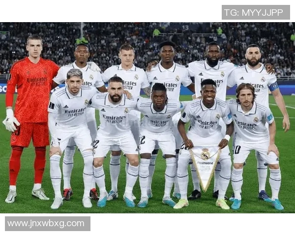 足球明星杰罗德的传奇人生与赛场辉煌成就回顾